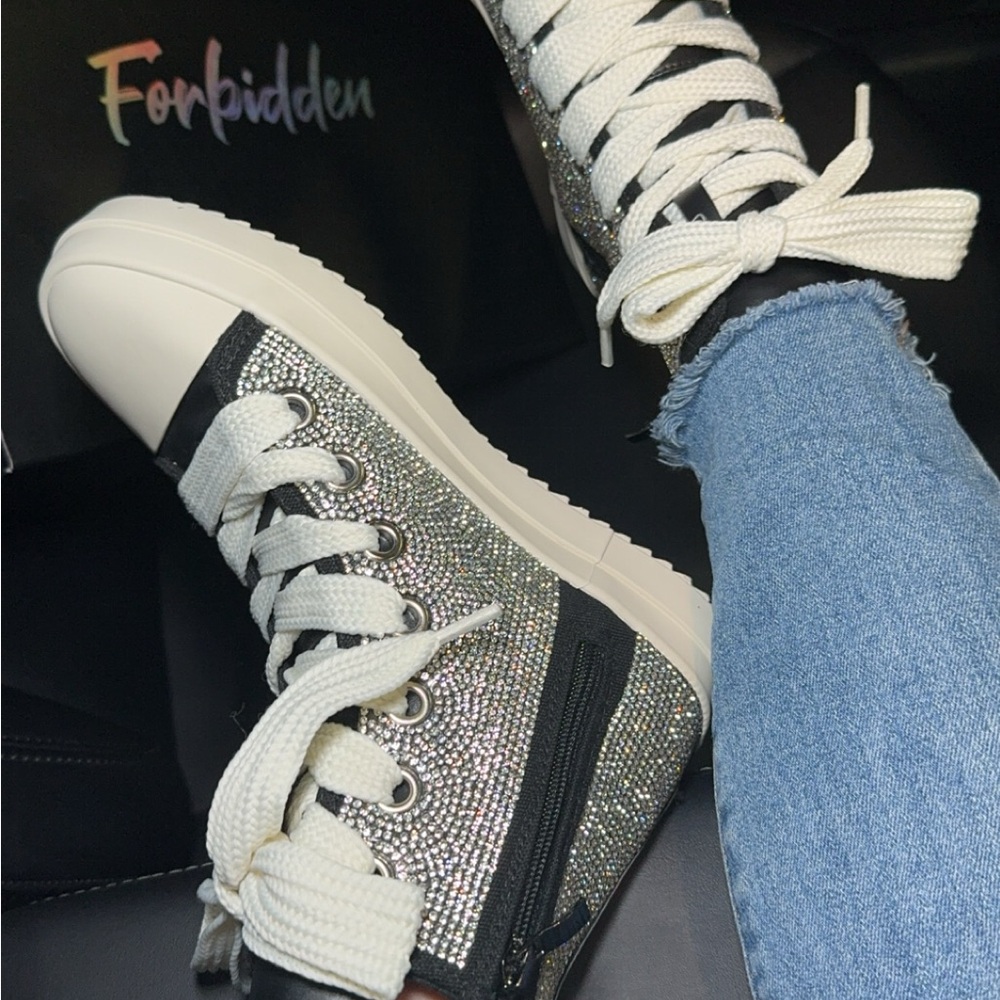 RICKY RHINESTONE THICK LACE SNEAKER